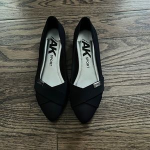 Womens dress shoe